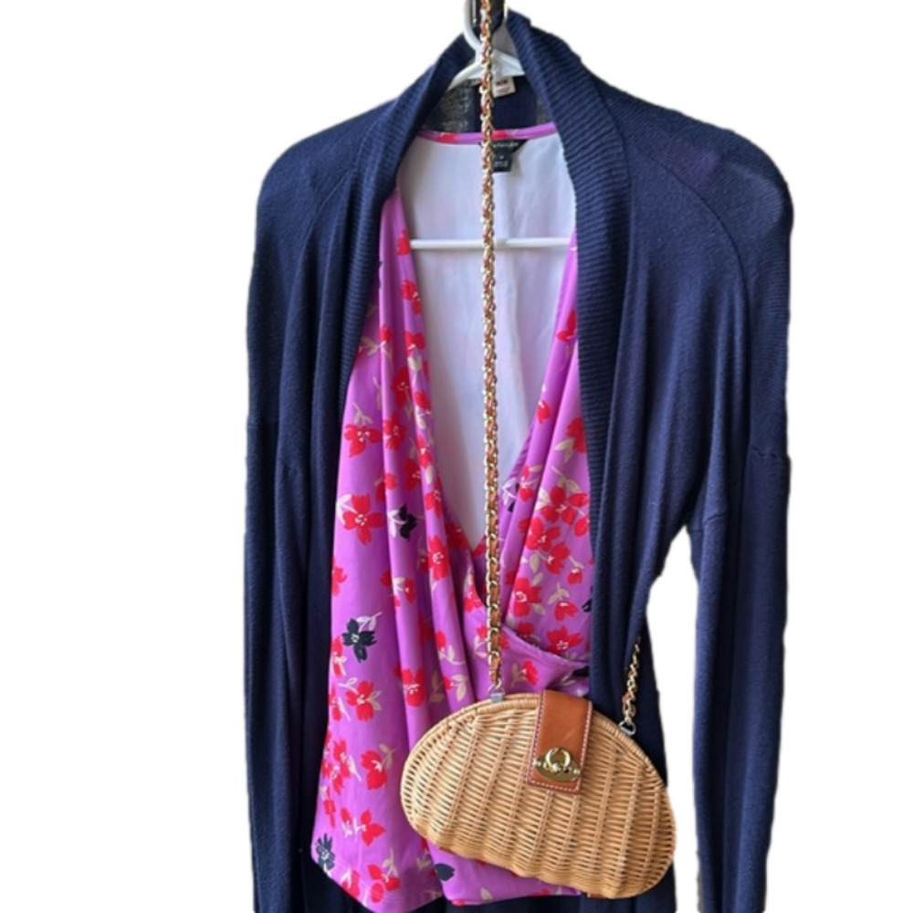 Wrap Top Purple Red Black Floral Design Sleeveless Top Medium Travelers Top - Picture 2 of 6